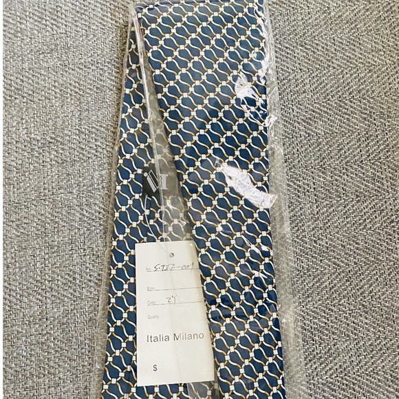 New necktie - Picture 6 of 6